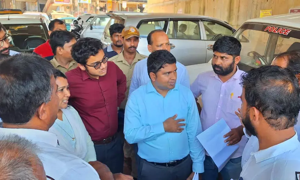 ನೆಲ್ಯಾಡಿ: ದ.ಕ. ಜಿಲ್ಲಾಧಿಕಾರಿಯಿಂದ ರಾಷ್ಟ್ರೀಯ ಹೆದ್ದಾರಿಯ ಕಾಮಗಾರಿ ಪರಿಶೀಲನೆ