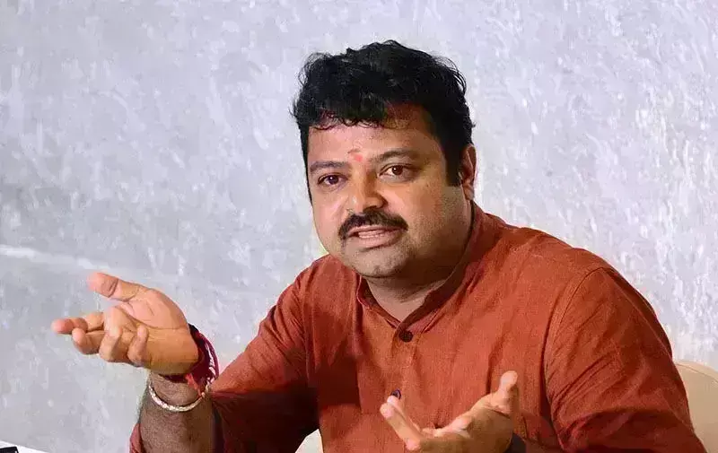 ಶಿವಮೊಗ್ಗ | ಚಕ್ರವರ್ತಿ ಸೂಲಿಬೆಲೆ ವಿರುದ್ಧ ಜಯನಗರ ಠಾಣೆಯಲ್ಲಿ ಪ್ರಕರಣ ದಾಖಲು ಶಿವಮೊಗ್ಗ | ಚಕ್ರವರ್ತಿ ಸೂಲಿಬೆಲೆ ವಿರುದ್ಧ ಜಯನಗರ ಠಾಣೆಯಲ್ಲಿ ಪ್ರಕರಣ ದಾಖಲು