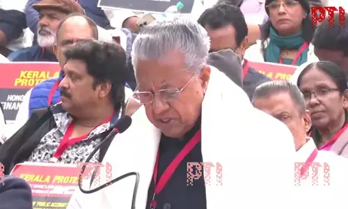 ತೆರಿಗೆ ಪಾಲಿನಲ್ಲಿ ಕೇಂದ್ರದಿಂದ ಅನ್ಯಾಯ ಆರೋಪ: ಜಂತರ್ ಮಂತರ್‌ನಲ್ಲಿ ಕೇರಳ ಸಿಎಂ ಪಿಣರಾಯಿ ವಿಜಯನ್‌ ನೇತೃತ್ವದಲ್ಲಿ ಪ್ರತಿಭಟನೆ