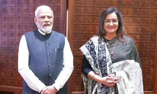 ರಾಜ್ಯ-ರಾಷ್ಟ್ರದ ಸೇವೆಯಲ್ಲಿ ನಿಮ್ಮೊಂದಿಗೆ ಕೆಲಸ ಮಾಡಲು ಎದುರು ನೋಡುತ್ತಿದ್ದೇನೆ: ಪ್ರಧಾನಿ ಭೇಟಿ ಬಳಿಕ ಸಂಸದೆ ಸುಮಲತಾ ಪೋಸ್ಟ್