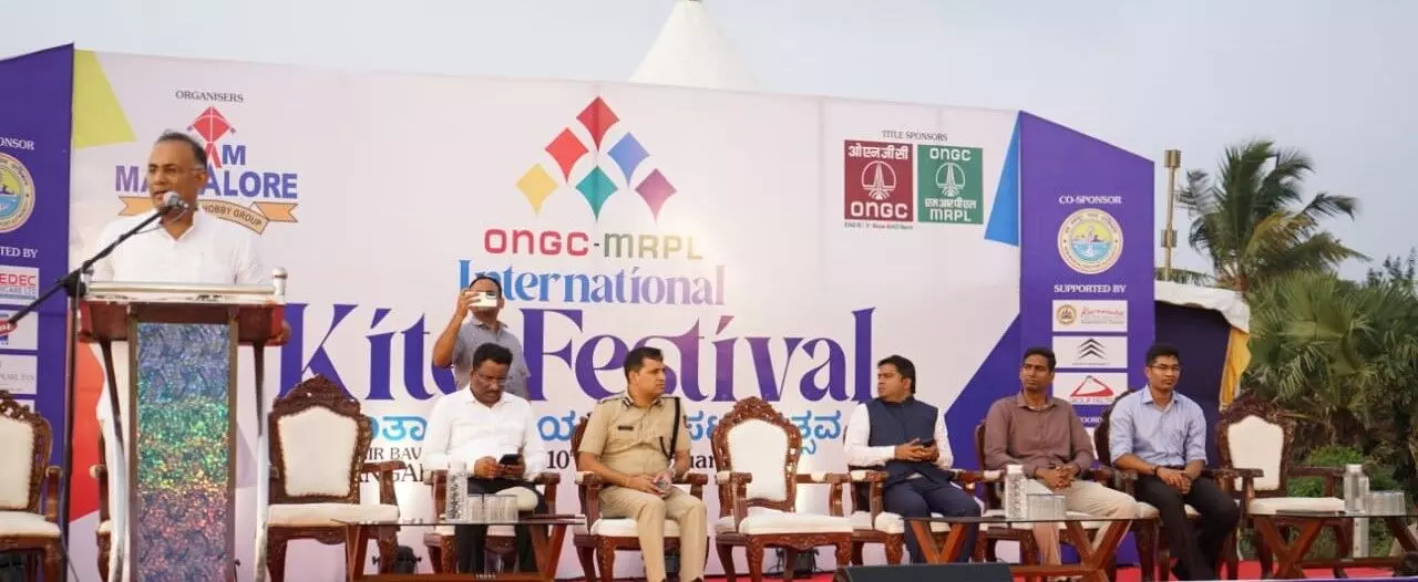 ಪ್ರತಿ ವರ್ಷ ನಿಗದಿತ ಅವಧಿಗೆ ಗಾಳಿಪಟ ಉತ್ಸವ: ಸಚಿವ ದಿನೇಶ್ ಗುಂಡೂರಾವ್ ಪ್ರತಿ ವರ್ಷ ನಿಗದಿತ ಅವಧಿಗೆ ಗಾಳಿಪಟ ಉತ್ಸವ: ಸಚಿವ ದಿನೇಶ್ ಗುಂಡೂರಾವ್