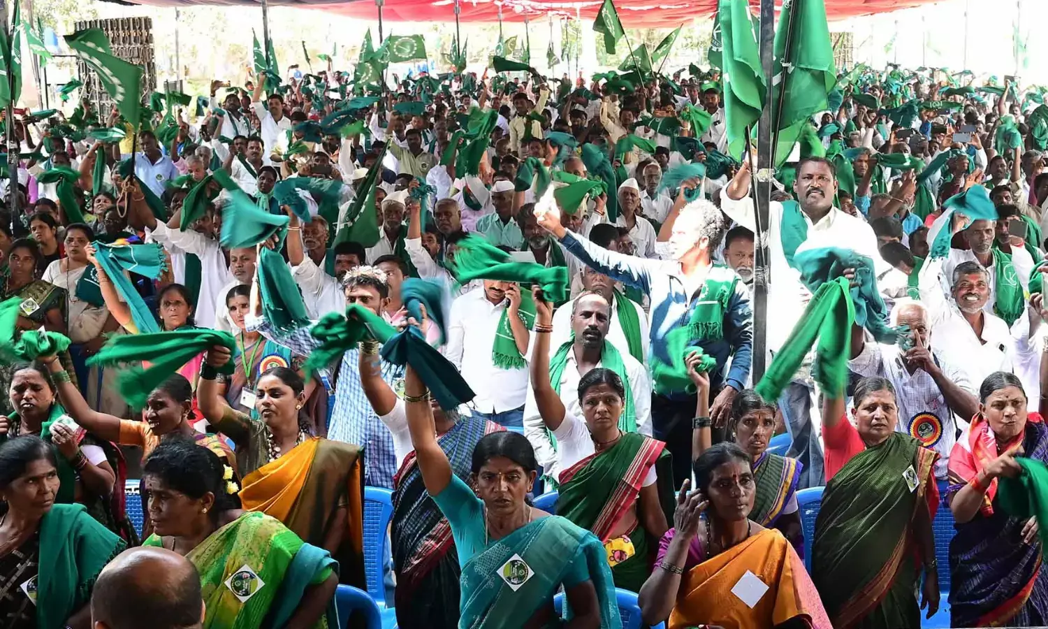 ಕೃಷಿ ಸಾಲಮನ್ನಾ ಸೇರಿ 19 ನಿರ್ಣಯಗಳನ್ನು ಮಂಡಿಸಿದ ರೈತ ಸಮಾವೇಶ