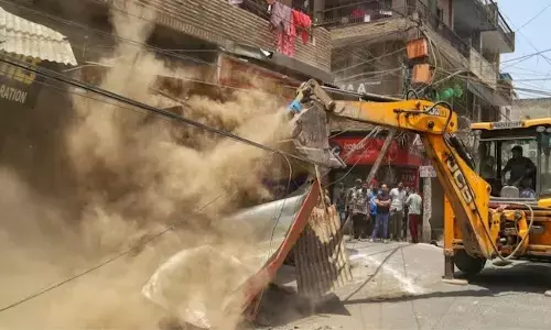 ಸೂಕ್ತ ಪ್ರಕ್ರಿಯೆಯಿಲ್ಲದೆ, ಪತ್ರಿಕೆಗಳಲ್ಲಿ ಪ್ರಕಟಿಸದೆ ಮನೆಗಳನ್ನು ಧ್ವಂಸಗೊಳಿಸುವುದು ಫ್ಯಾಷನ್ ಆಗಿದೆ: ಮಧ್ಯ ಪ್ರದೇಶ ಹೈಕೋರ್ಟ್