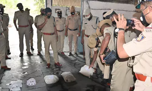 ಉಡುಪಿ ಜಿಲ್ಲೆಯಲ್ಲಿ ವಶಪಡಿಸಿಕೊಂಡ 2.76ಲಕ್ಷ ಮೌಲ್ಯದ 7 ಕೆಜಿ ಗಾಂಜಾ ನಾಶ