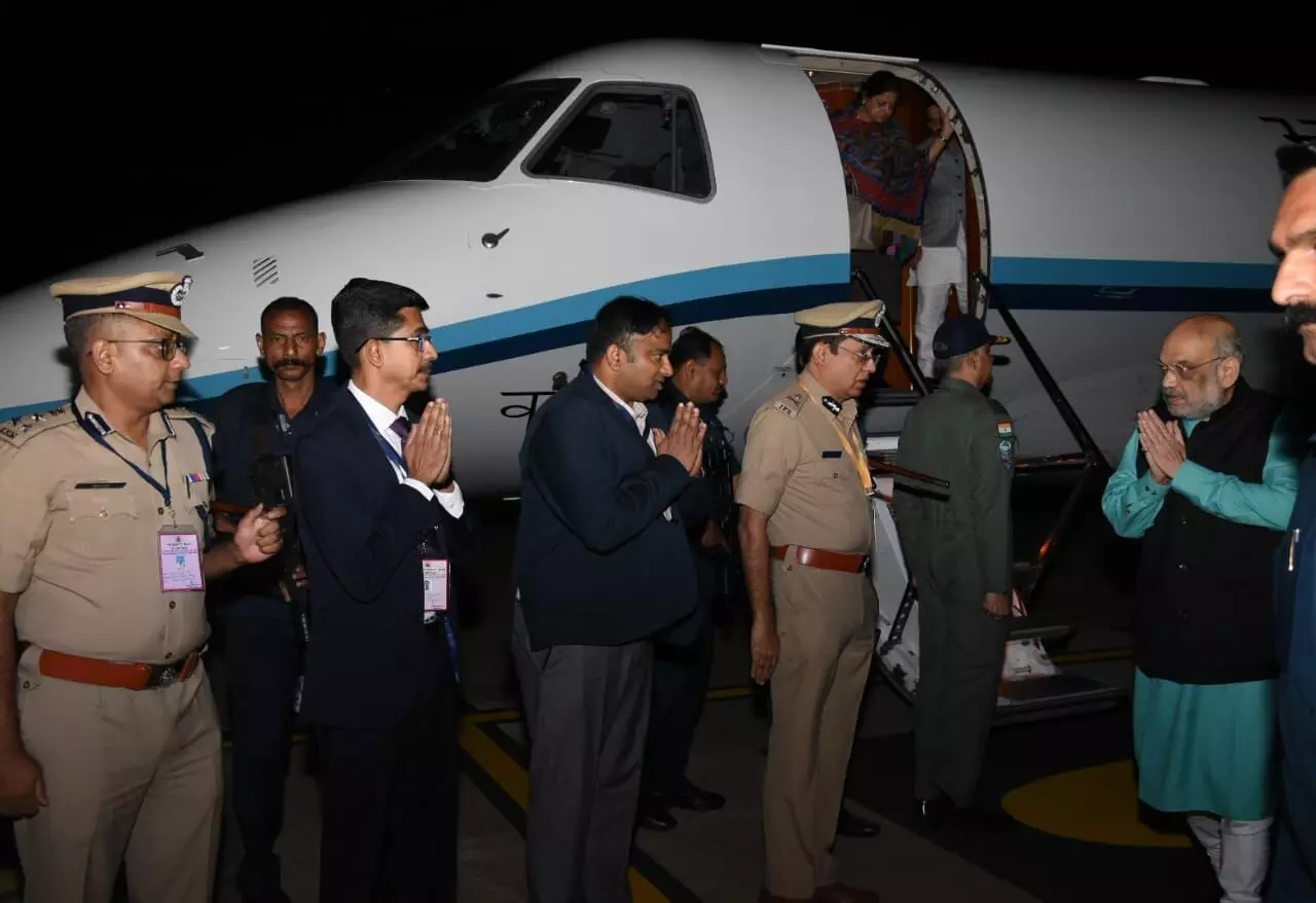 ಲೋಕಸಭಾ ಚುನಾವಣೆ ಹಿನ್ನೆಲೆ: ಮೈಸೂರಿಗೆ ಆಗಮಿಸಿದ ಅಮಿತ್ ಶಾ ಲೋಕಸಭಾ ಚುನಾವಣೆ ಹಿನ್ನೆಲೆ: ಮೈಸೂರಿಗೆ ಆಗಮಿಸಿದ ಅಮಿತ್ ಶಾ