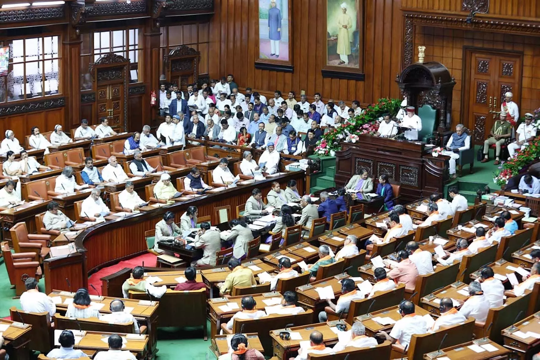 PHOTOS: ಮೊದಲ ದಿನದ ಬಜೆಟ್‌ ಅಧಿವೇಶನ
