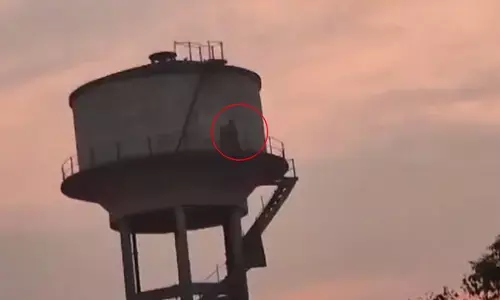 ರಾಜಸ್ಥಾನ : ಅತ್ಯಾಚಾರಿಯ ಬಂಧನಕ್ಕೆ ಆಗ್ರಹಿಸಿ ನೀರಿನ ಟ್ಯಾಂಕ್ ಮೇಲೆ ಹತ್ತಿದ ದಲಿತ ಮಹಿಳೆ