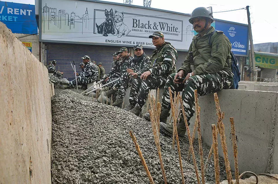 ರೈತರ ʼದಿಲ್ಲಿ ಚಲೋʼ ತಡೆಯಲು ಶಂಭು ಗಡಿಯಲ್ಲಿ ಡ್ರೋನ್‌ ಮೂಲಕವೂ ಅಶ್ರುವಾಯು ಪ್ರಯೋಗ
