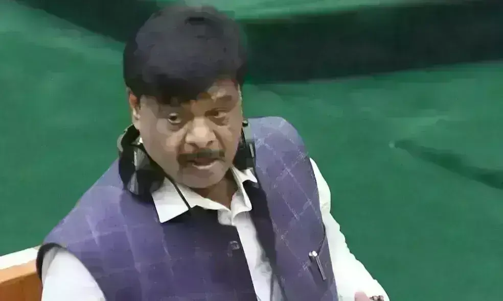 ಶಾಸಕರ ನಿಂದನೆ,ಕೊಲೆ ಬೆದರಿಕೆ ಆರೋಪ; ಬಿಬಿಎಂಪಿ ಮಾಜಿ ಸದಸ್ಯನ ವಿರುದ್ಧ ಕಾನೂನು ಕ್ರಮ: ಸಚಿವ ಎಚ್.ಸಿ.ಮಹದೇವಪ್ಪ ಶಾಸಕರ ನಿಂದನೆ,ಕೊಲೆ ಬೆದರಿಕೆ ಆರೋಪ; ಬಿಬಿಎಂಪಿ ಮಾಜಿ ಸದಸ್ಯನ ವಿರುದ್ಧ ಕಾನೂನು ಕ್ರಮ: ಸಚಿವ ಎಚ್.ಸಿ.ಮಹದೇವಪ್ಪ