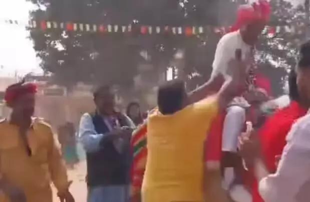 ಗುಜರಾತ್: ಕುದುರೆ ಸವಾರಿ ಮಾಡಿ ಮೆರವಣಿಗೆಯಲ್ಲಿ ಸಾಗಿದ ದಲಿತ ವರನಿಗೆ ಜಾತಿನಿಂದನೆ ಮಾಡಿ ಹಲ್ಲೆ