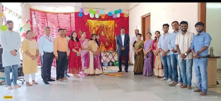 ಕಲಬುರಗಿ ಕೇಂದ್ರೀಯ ವಿವಿಯಲ್ಲಿ ಸರಸ್ವತಿ ಪೂಜೆ: ವಿದ್ಯಾರ್ಥಿಗಳಿಂದ ವಿರೋಧ ಕಲಬುರಗಿ ಕೇಂದ್ರೀಯ ವಿವಿಯಲ್ಲಿ ಸರಸ್ವತಿ ಪೂಜೆ: ವಿದ್ಯಾರ್ಥಿಗಳಿಂದ ವಿರೋಧ