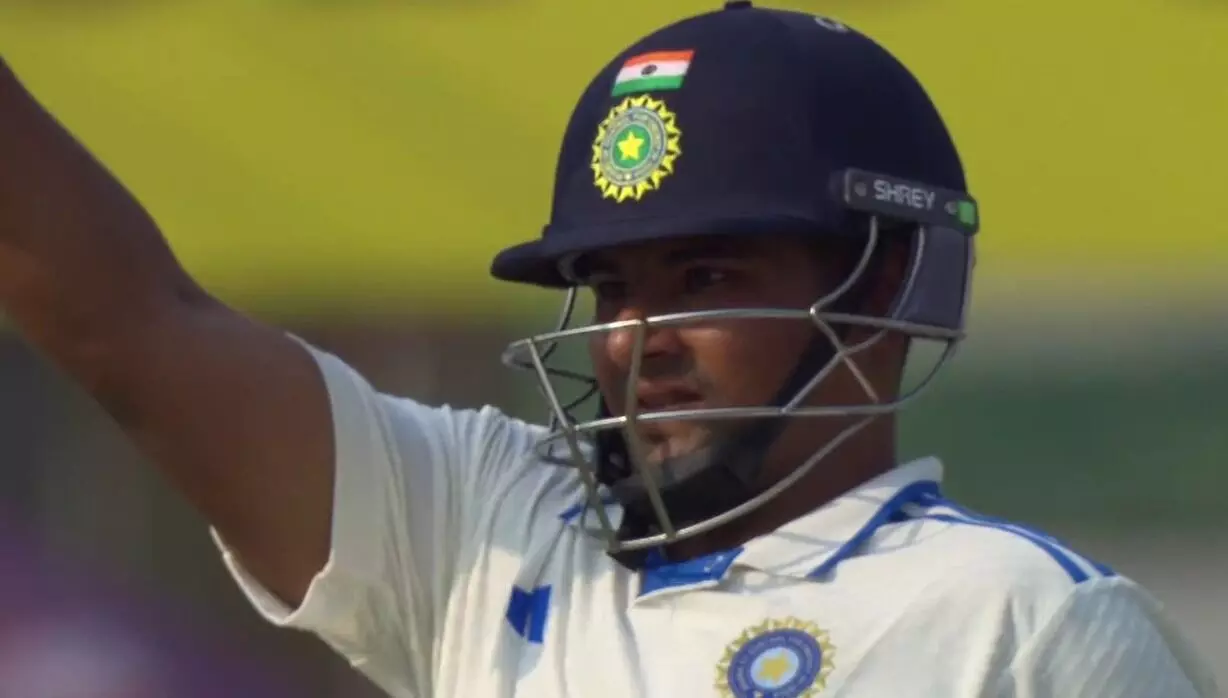 ಚೊಚ್ಚಲ ಟೆಸ್ಟ್ ಪಂದ್ಯದಲ್ಲೇ ಅರ್ಧ ಶತಕ ಸಿಡಿಸಿದ ಸರ್ಫರಾಝ್ ಖಾನ್