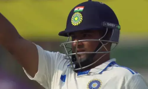 ಚೊಚ್ಚಲ ಟೆಸ್ಟ್ ಪಂದ್ಯದಲ್ಲೇ ಅರ್ಧ ಶತಕ ಸಿಡಿಸಿದ ಸರ್ಫರಾಝ್ ಖಾನ್