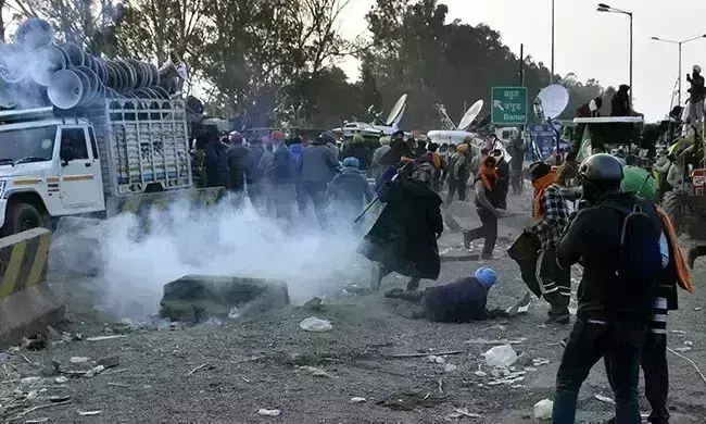 ಹರ್ಯಾಣ ಪೊಲೀಸರು ಹಾರಿಸಿದ ಪೆಲೆಟ್ ಗುಂಡುಗಳಿಂದ ಮೂವರು ರೈತರ ದೃಷ್ಟಿ ನಾಶ ; ಪಂಜಾಬ್ ಆರೋಗ್ಯ ಸಚಿವ ಡಾ. ಬಲ್ಬೀರ್ ಸಿಂಗ್