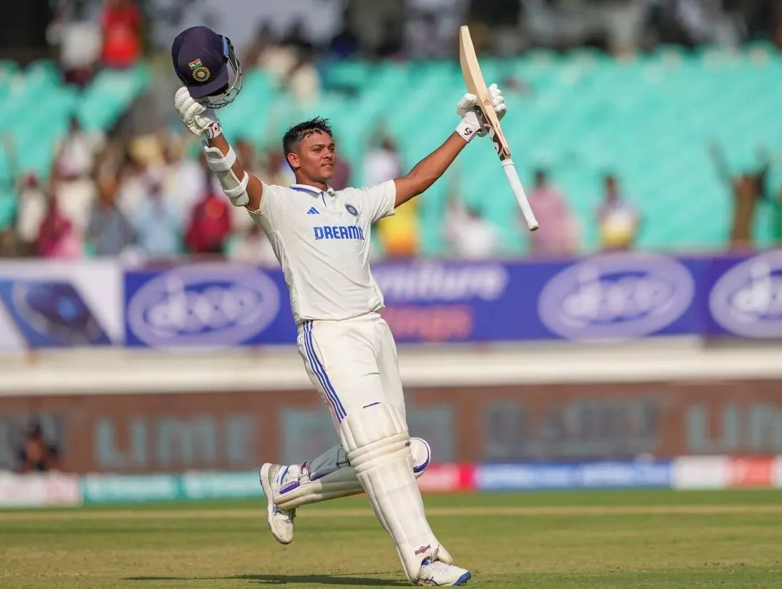 3ನೇ ಟೆಸ್ಟ್: ಯಶಸ್ವಿ ಜೈಸ್ವಾಲ್ ಶತಕ, ಸುಸ್ಥಿತಿಯಲ್ಲಿ ಭಾರತ 3ನೇ ಟೆಸ್ಟ್: ಯಶಸ್ವಿ ಜೈಸ್ವಾಲ್ ಶತಕ, ಸುಸ್ಥಿತಿಯಲ್ಲಿ ಭಾರತ