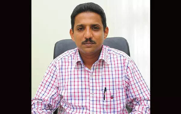 ದ.ಕ. ಜಿಲ್ಲಾ ವಾರ್ತಾಧಿಕಾರಿ ಖಾದರ್ ಶಾ ವರ್ಗಾವಣೆ ದ.ಕ. ಜಿಲ್ಲಾ ವಾರ್ತಾಧಿಕಾರಿ ಖಾದರ್ ಶಾ ವರ್ಗಾವಣೆ