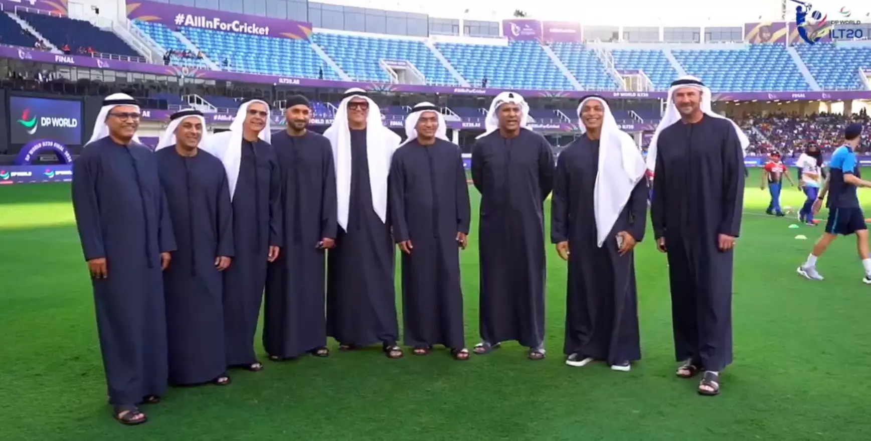 ಇಂಟರ್ ನ್ಯಾಷನಲ್ ಲೀಗ್ ಟಿ20ಯಲ್ಲಿ ಅರೇಬಿಕ್‌ ಉಡುಪಿನಲ್ಲಿ ಕಂಡ ವೀರೇಂದ್ರ ಸೆಹ್ವಾಗ್