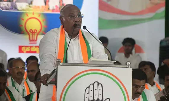 ಪ್ರಧಾನಿ ಮೋದಿ ಮತ್ತೆ ಅಧಿಕಾರಕ್ಕೆ ಬಂದರೆ ಸರ್ವಾಧಿಕಾರಿಯಾಗುತ್ತಾರೆ : ಎಐಸಿಸಿ ಅಧ್ಯಕ್ಷ ಮಲ್ಲಿಕಾರ್ಜುನ ಖರ್ಗೆ