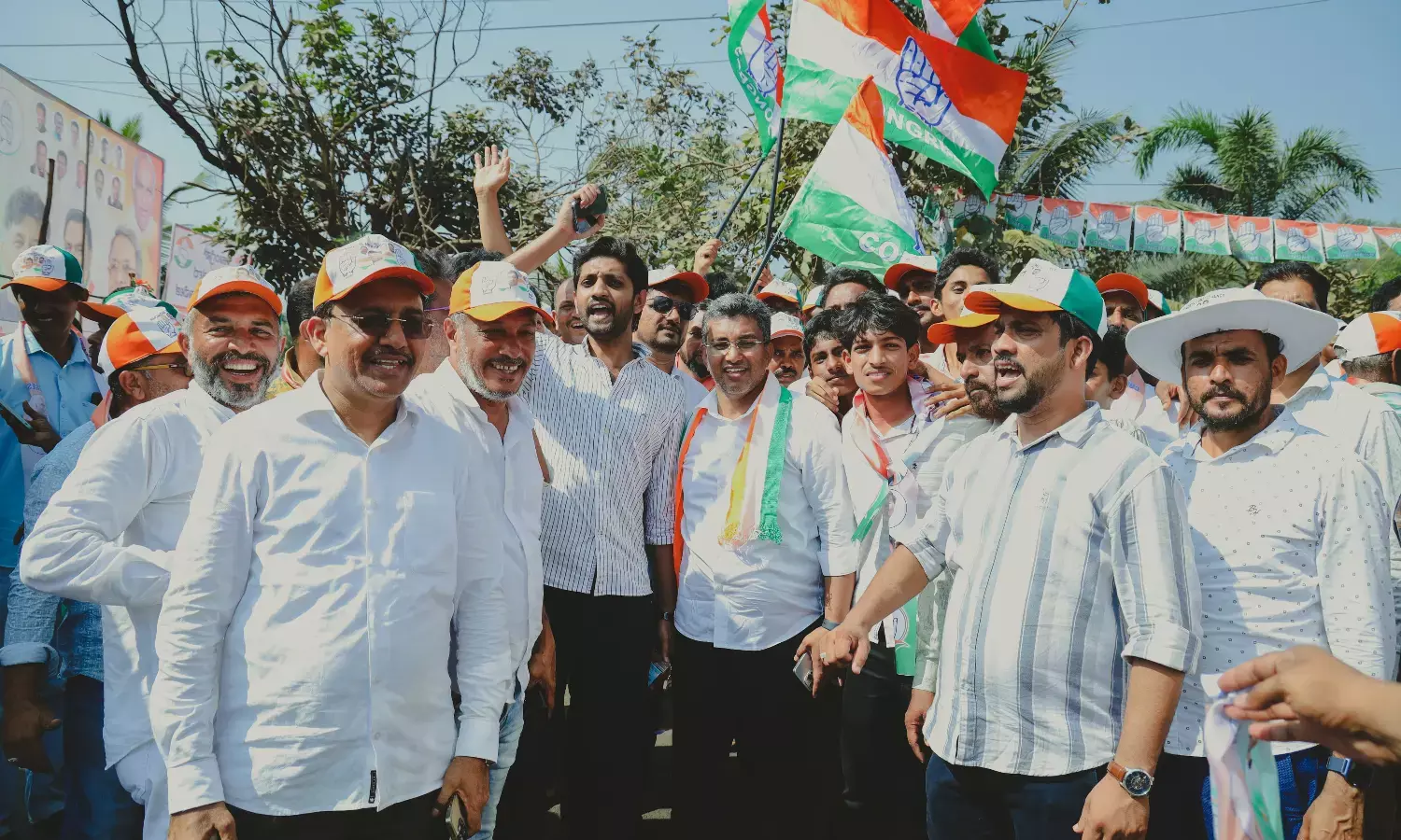 ಇನಾಯತ್ ಅಲಿ ನೇತೃತ್ವ; ಮಂಗಳೂರು ಉತ್ತರದಿಂದ 150ಕ್ಕೂ ಅಧಿಕ ಬಸ್‌ಗಳಲ್ಲಿ ಆಗಮಿಸಿದ ಕಾರ್ಯಕರ್ತರು