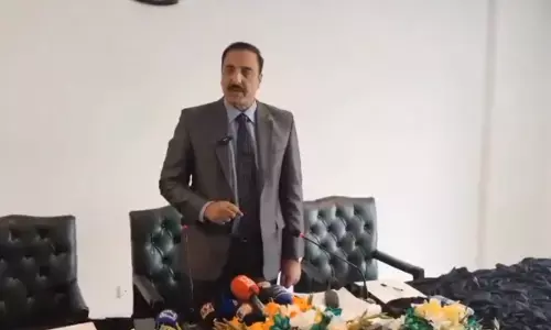 ಚುನಾವಣಾ ಅಕ್ರಮದ ಹೊಣೆ ಹೊತ್ತು ಆಯುಕ್ತ ರಾಜೀನಾಮೆ