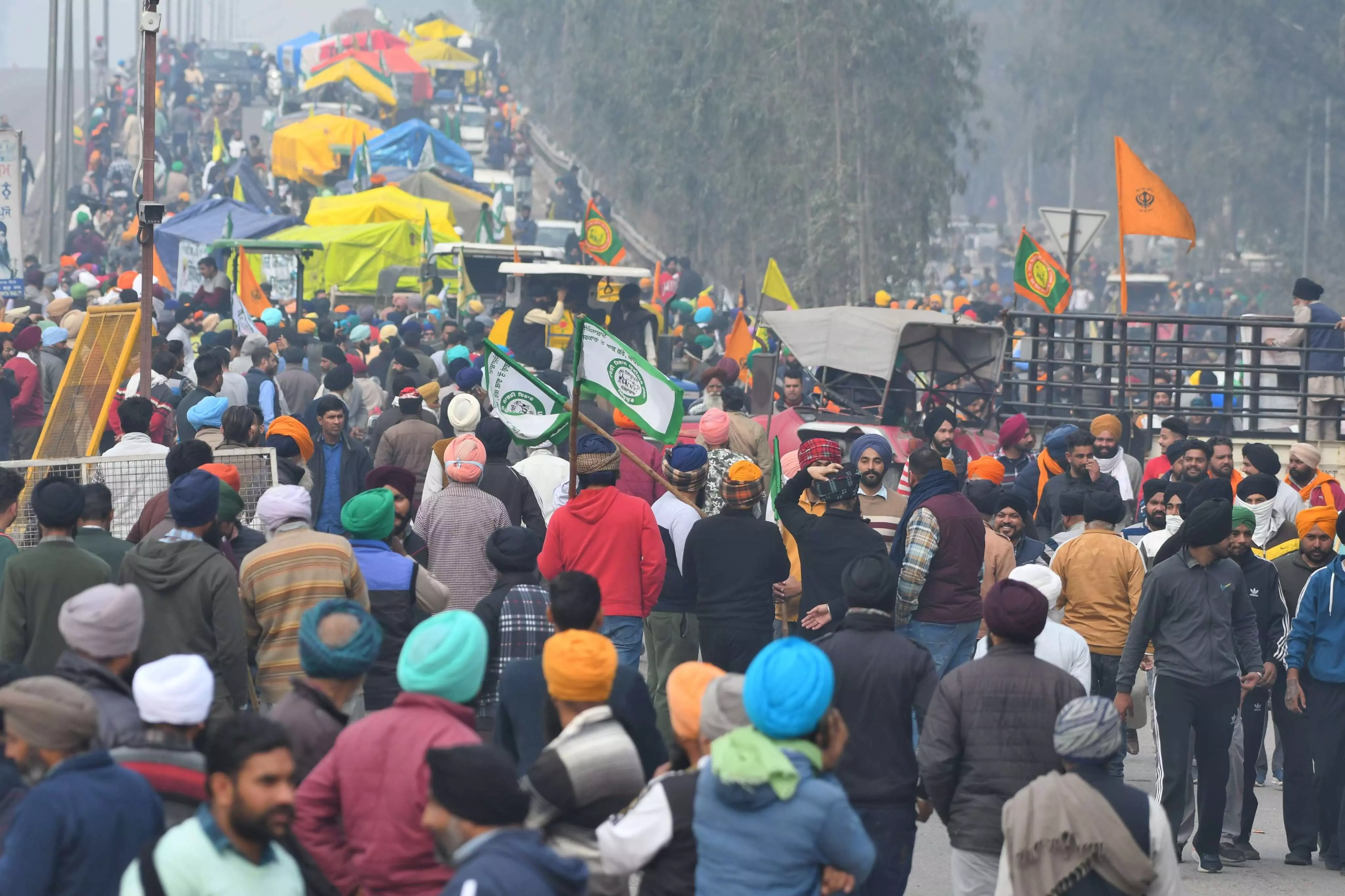 ಧನಾತ್ಮಕ ಮಾತುಕತೆ ಬಳಿಕ ರೈತರ ಪಾದಯಾತ್ರೆಗೆ ತಾತ್ಕಾಲಿಕ ತಡೆ