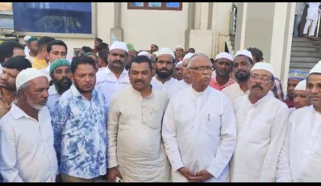 ಹುಬ್ಬಳ್ಳಿ | ಅಂಜುಮನ್ ಸಂಸ್ಥೆ ಚುನಾವಣೆ : ಮಾಜಿ ಸಚಿವ ಎ.ಎಂ ಹಿಂಡಸಗೇರಿ ಗುಂಪಿಗೆ ಭರ್ಜರಿ ಜಯ