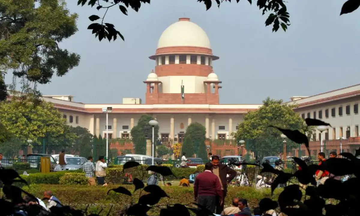 ಪಶ್ಚಿಮ ಬಂಗಾಳ ಅಧಿಕಾರಿಗಳ ವಿರುದ್ಧದ ಲೋಕಸಭಾ ಸಮಿತಿ ವಿಚಾರಣೆಗೆ ಸುಪ್ರೀಂ ಕೋರ್ಟ್ ತಡೆ