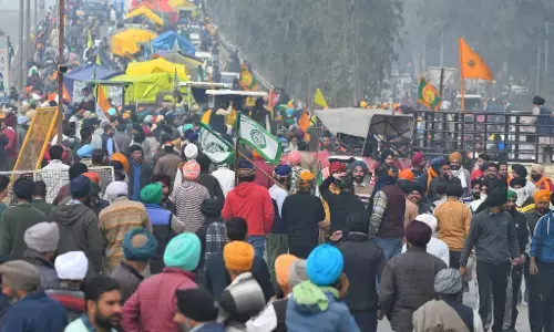 ಧನಾತ್ಮಕ ಮಾತುಕತೆ ಬಳಿಕ ರೈತರ ಪಾದಯಾತ್ರೆಗೆ ತಾತ್ಕಾಲಿಕ ತಡೆ