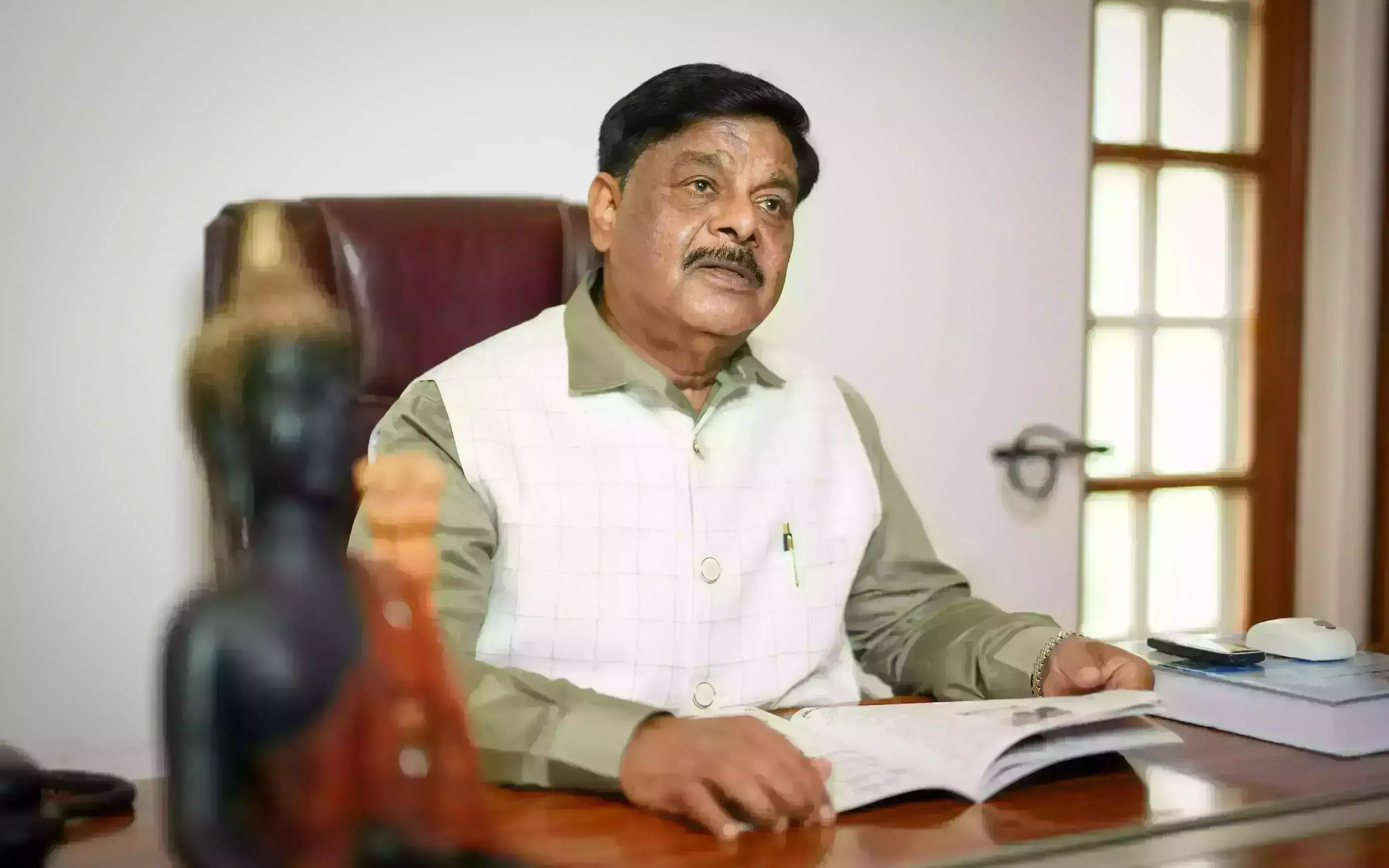 ವಸತಿ ಶಾಲೆಗಳಲ್ಲಿನ ಘೋಷವಾಕ್ಯ ಬದಲಾವಣೆ ಬಗ್ಗೆ ಸ್ಪಷ್ಟನೆ ನೀಡಿದ ಸಚಿವ ಎಚ್.​ಸಿ ಮಹದೇವಪ್ಪ