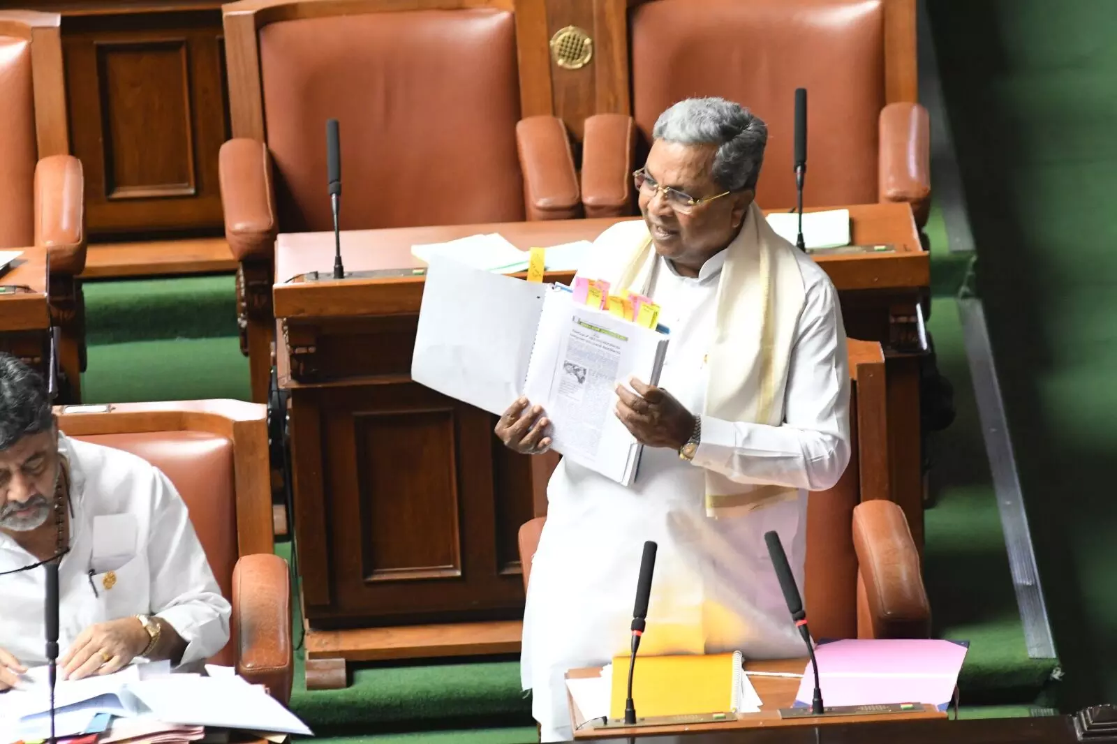 9 ತಿಂಗಳಲ್ಲಿ 77 ಸಾವಿರ ಕೋಟಿ ರೂ. ಹೂಡಿಕೆ ಬಂದಿರುವುದೇ ರಾಜ್ಯದ ಕಾನೂನು ಸುವ್ಯವಸ್ಥೆ ಸುಗಮ ಆಗಿರುವುದಕ್ಕೆ ಸಾಕ್ಷಿ: ಸಿದ್ದರಾಮಯ್ಯ 9 ತಿಂಗಳಲ್ಲಿ 77 ಸಾವಿರ ಕೋಟಿ ರೂ. ಹೂಡಿಕೆ ಬಂದಿರುವುದೇ ರಾಜ್ಯದ ಕಾನೂನು ಸುವ್ಯವಸ್ಥೆ ಸುಗಮ ಆಗಿರುವುದಕ್ಕೆ ಸಾಕ್ಷಿ: ಸಿದ್ದರಾಮಯ್ಯ