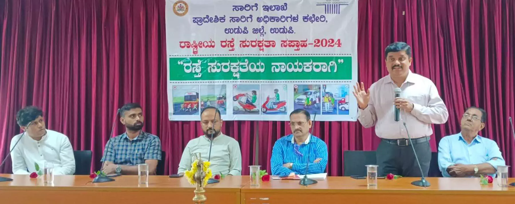 ರಸ್ತೆ ಸುರಕ್ಷತಾ ನಿಯಮಗಳನ್ನು ತಪ್ಪದೇ ಪಾಲಿಸಿ: ಡಾ.ಕೃಷ್ಣಪ್ರಸಾದ್ ರಸ್ತೆ ಸುರಕ್ಷತಾ ನಿಯಮಗಳನ್ನು ತಪ್ಪದೇ ಪಾಲಿಸಿ: ಡಾ.ಕೃಷ್ಣಪ್ರಸಾದ್