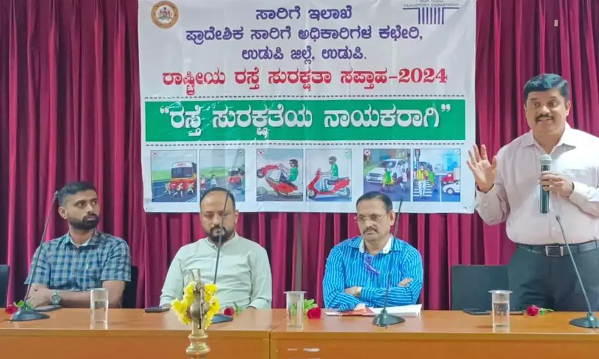 ರಸ್ತೆ ಸುರಕ್ಷತಾ ನಿಯಮಗಳನ್ನು ತಪ್ಪದೇ ಪಾಲಿಸಿ: ಡಾ.ಕೃಷ್ಣಪ್ರಸಾದ್