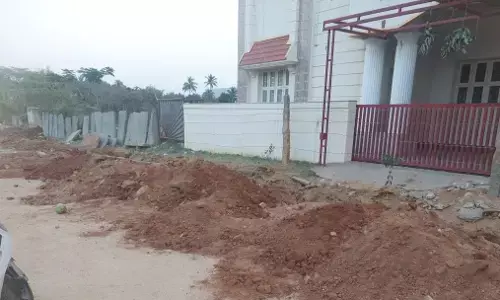 ತುಮಕೂರು: ಸರಕಾರಿ ಶಾಲಾ ಮೈದಾನ ವಶಪಡಿಸಿಕೊಂಡವರ ವಿರುದ್ಧ ಸೂಕ್ತ ಕ್ರಮ ಕೈಗೊಳ್ಳಲು ಹೈಕೋರ್ಟ್ ಗೆ ಅರ್ಜಿ