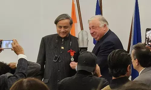 ಫ್ರಾನ್ಸ್ ನ ಅತ್ಯುನ್ನತ ನಾಗರಿಕ ಗೌರವ ಪ್ರಶಸ್ತಿ ಸ್ವೀಕರಿಸಿದ ಶಶಿ ತರೂರ್