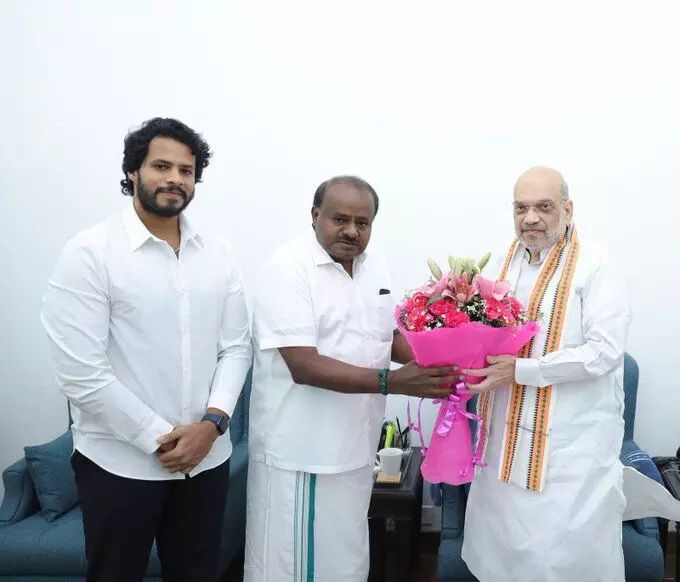 ಅಮಿತ್ ಶಾ–ಕುಮಾರಸ್ವಾಮಿ ಭೇಟಿ: ಸೀಟು ಹಂಚಿಕೆ ಕುರಿತು ಮಾತುಕತೆ