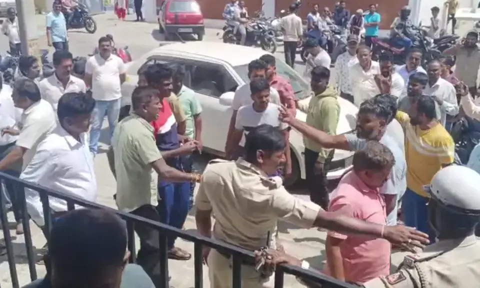 ಹಾಸನ : ದ್ವಿತೀಯ ಪಿಯುಸಿ ವಿದ್ಯಾರ್ಥಿ  ಹಾಸ್ಟೇಲ್ ನಲ್ಲಿ ಅನುಮಾನಾಸ್ಪದ ಸಾವು