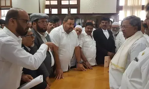 ಸಿಎಂ ಸಿದ್ದರಾಮಯ್ಯ, ಕ್ಯಾಬಿನೆಟ್ ಸಚಿವರನ್ನು ಭೇಟಿಯಾದ ಭಟ್ಕಳದ ತಂಝೀಮ್ ನಿಯೋಗ