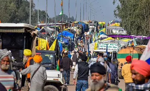 ರೈತರ ಪ್ರತಿಭಟನೆ: ದಿಲ್ಲಿ ಚಲೋ ಆಂದೋಲನದೊಂದಿಗೆ ಕೈಜೋಡಿಸಲು ಸಂಯುಕ್ತ ಕಿಸಾನ್ ಮೋರ್ಚಾ ಸಜ್ಜು