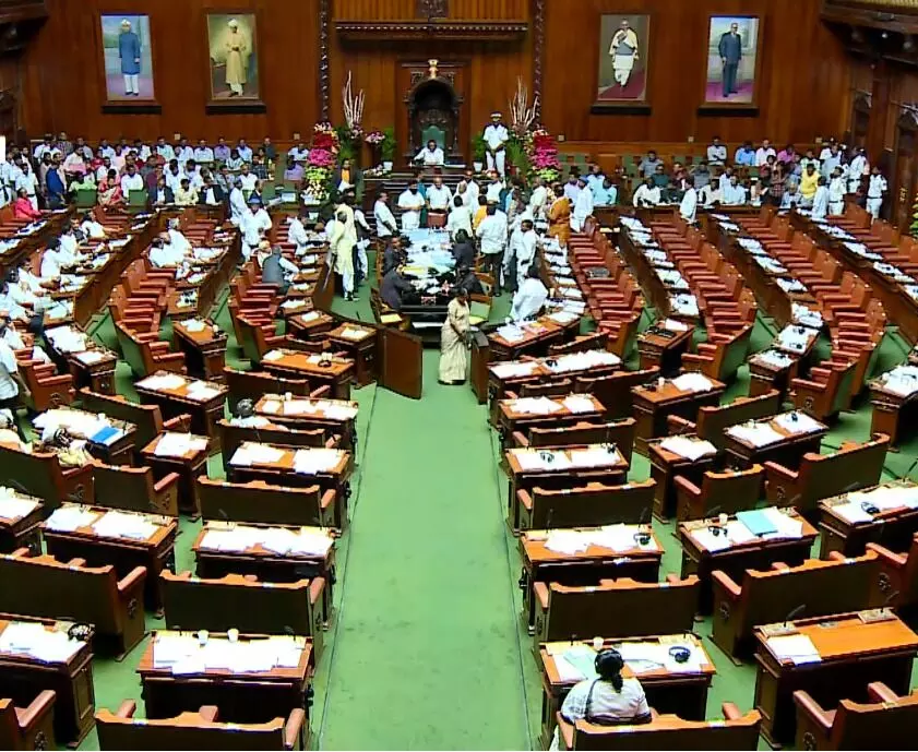 ವಿಧಾನಮಂಡಲ ಅಧಿವೇಶನ ಒಂದು ದಿನ ವಿಸ್ತರಣೆ