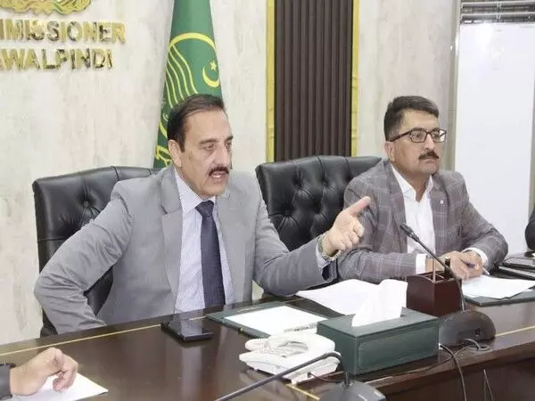 ಪಾಕ್: ಮತಗಟ್ಟೆ ಅಕ್ರಮ ಆರೋಪ ಹಿಂಪಡೆದ ಲಿಯಾಕತ್ ಆಲಿ ಪಾಕ್: ಮತಗಟ್ಟೆ ಅಕ್ರಮ ಆರೋಪ ಹಿಂಪಡೆದ ಲಿಯಾಕತ್ ಆಲಿ