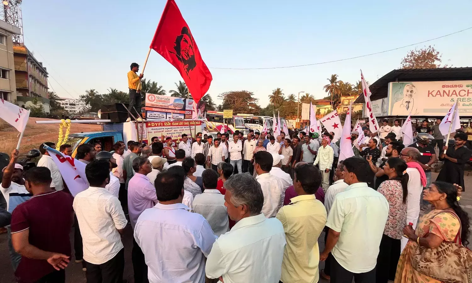 ದೇಹ ಛಿದ್ರವಾದರೂ ದೇಶ ಛಿದ್ರಗೊಳ್ಳಲು ಬಿಡಲಾರೆವು: ಬಸವರಾಜ ಪೂಜಾರ