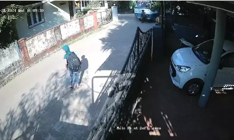 ಸುರತ್ಕಲ್: ರಸ್ತೆ ದಾಟುತ್ತಿದ್ದ ಶಾಲಾ ಬಾಲಕ ಸ್ಕೂಲ್ ಬಸ್ ನಡಿಗೆ ಬಿದ್ದು ಗಾಯ