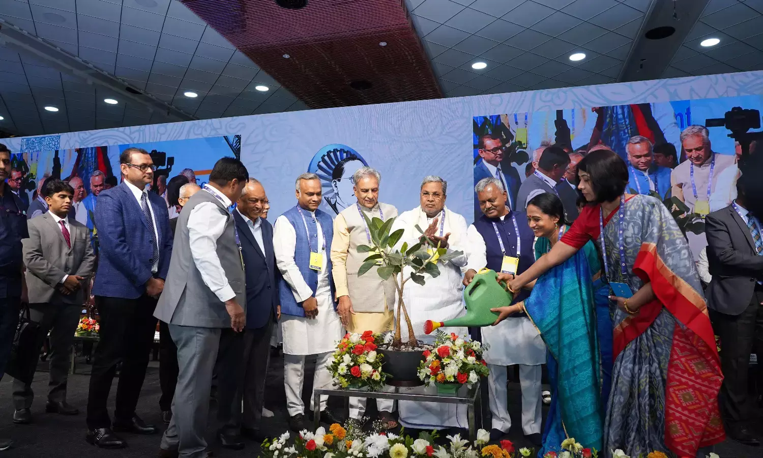 ಸಂವಿಧಾನದ ವಿರುದ್ಧ ಇರುವವರನ್ನು ಕಿತ್ತು ಎಸೆಯಬೇಕು: ಸಿಎಂ ಸಿದ್ದರಾಮಯ್ಯ