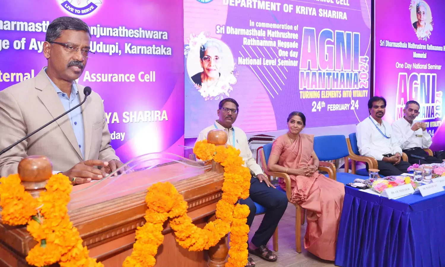 ಆಯುರ್ವೇದ ಬೆಳೆಸುವಲ್ಲಿ ಸ್ಥಳೀಯ ತಜ್ಞರ ಕೊಡುಗೆ ಅಪಾರ: ಡಾ.ಶ್ರೀನಿವಾಸಲು