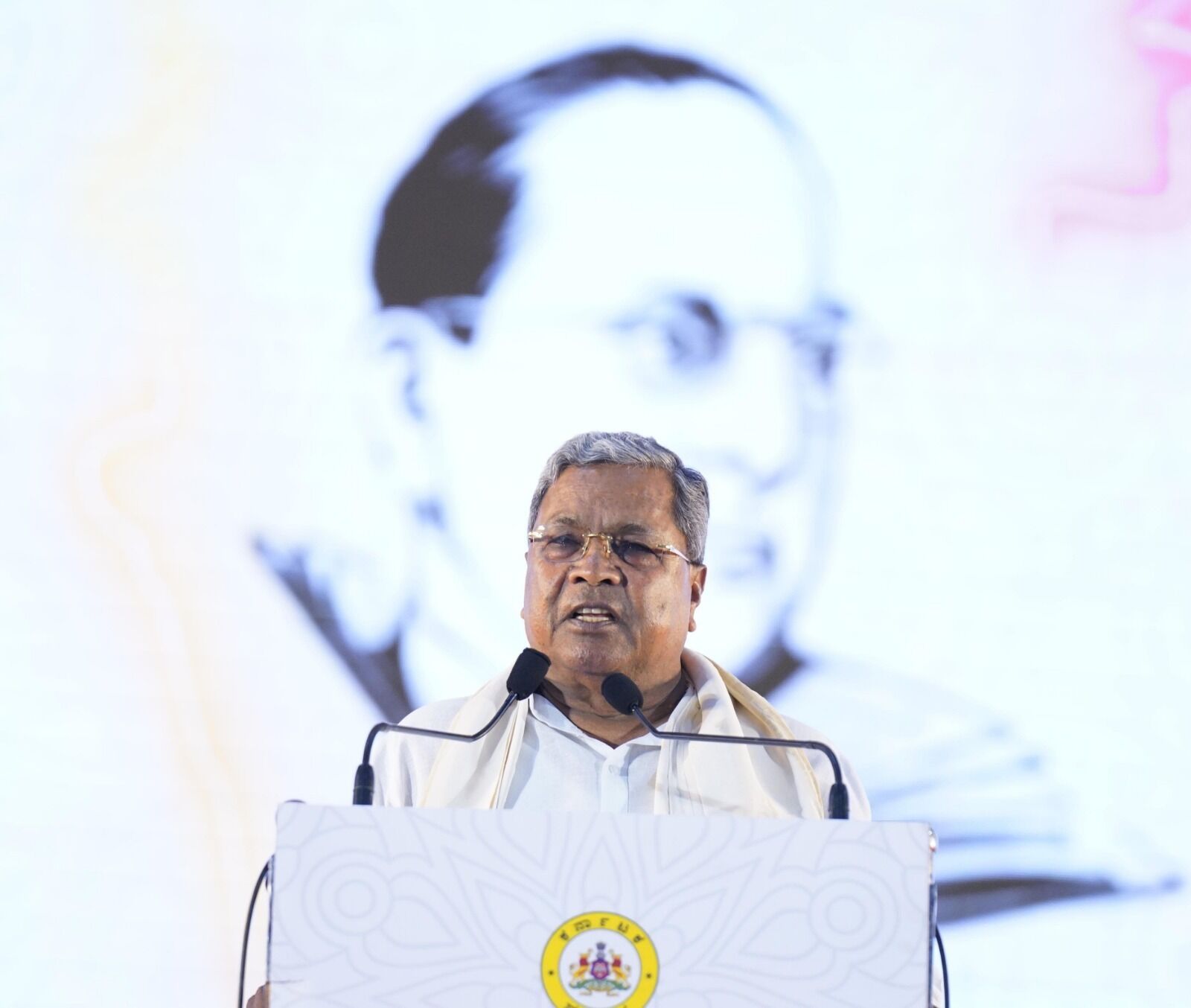 ಸಂವಿಧಾನ ಬದಲಾಯಿಸಲು ಬಂದಿರುವವರನ್ನು ಅಧಿಕಾರದಿಂದ ಕಿತ್ತೊಗೆಯದಿದ್ದರೆ ಪ್ರಜಾಪ್ರಭುತ್ವಕ್ಕೆ ಉಳಿಗಾಲವಿಲ್ಲ: ಸಿಎಂ ಸಿದ್ದರಾಮಯ್ಯ