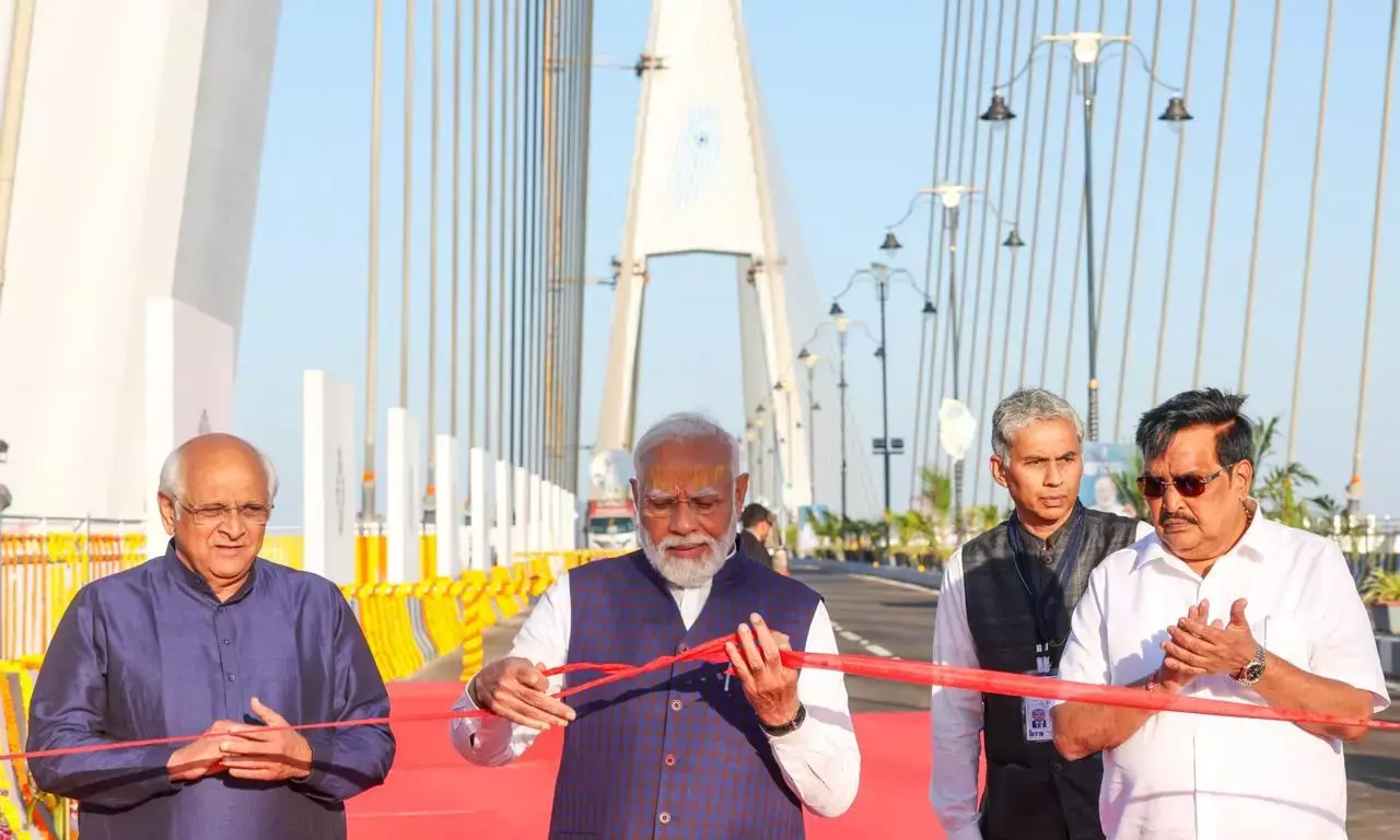 ದೇಶದ ಅತಿದೊಡ್ಡ ಕೇಬಲ್ ಸೇತುವೆ ‌ʼಸುದರ್ಶನ್ ಸೇತುʼ  ಉದ್ಘಾಟಿಸಿದ ಪ್ರಧಾನಿ ಮೋದಿ
