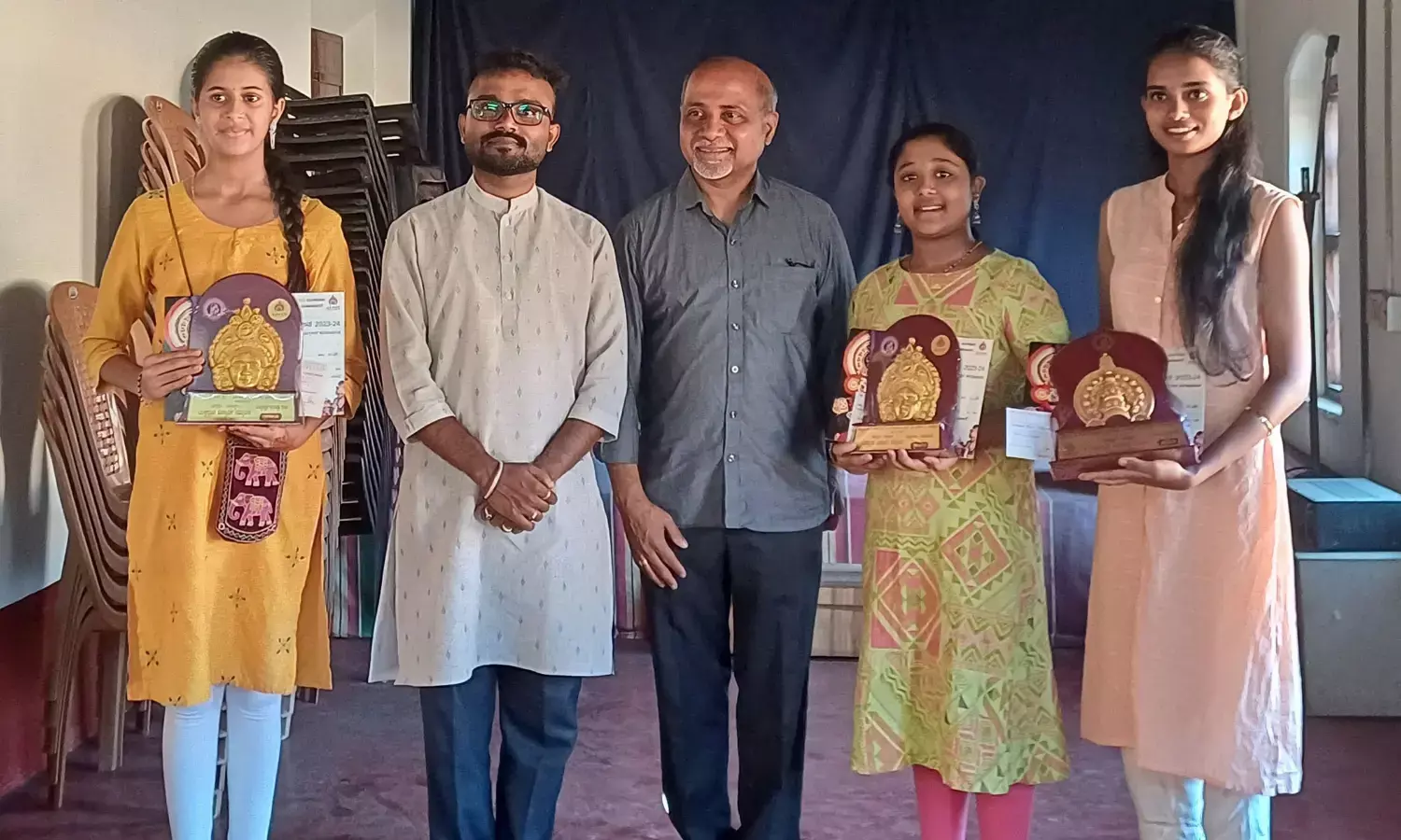 ಯಕ್ಷಧ್ರುವ ವಿದ್ಯಾರ್ಥಿ ಸಮ್ಮಿಲನ: ಬಹುಮಾನ ವಿತರಣೆ