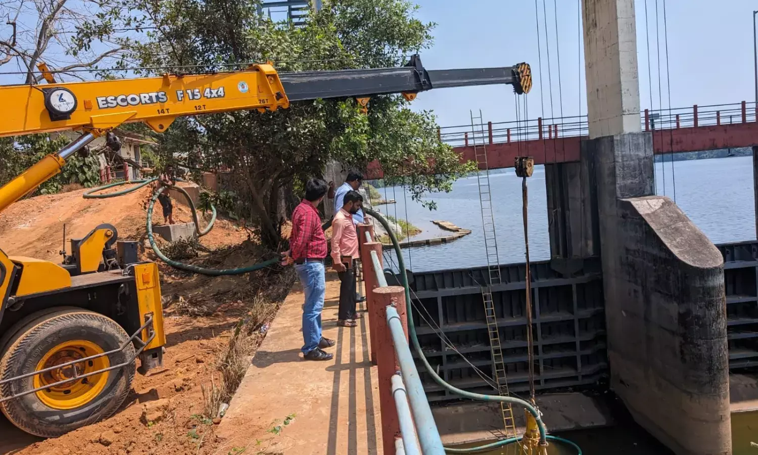 ತುಂಬೆ ಅಣೆಕಟ್ಟಿನ ಒಳಹರಿವು ತೀವ್ರ ಕುಸಿತ: ಗೇಟ್ ಬಂದ್; ಅಣೆಕಟ್ಟಿನ ಕೆಳಭಾಗದಿಂದ ನೀರೆತ್ತಲು ಸಿದ್ಧತೆ