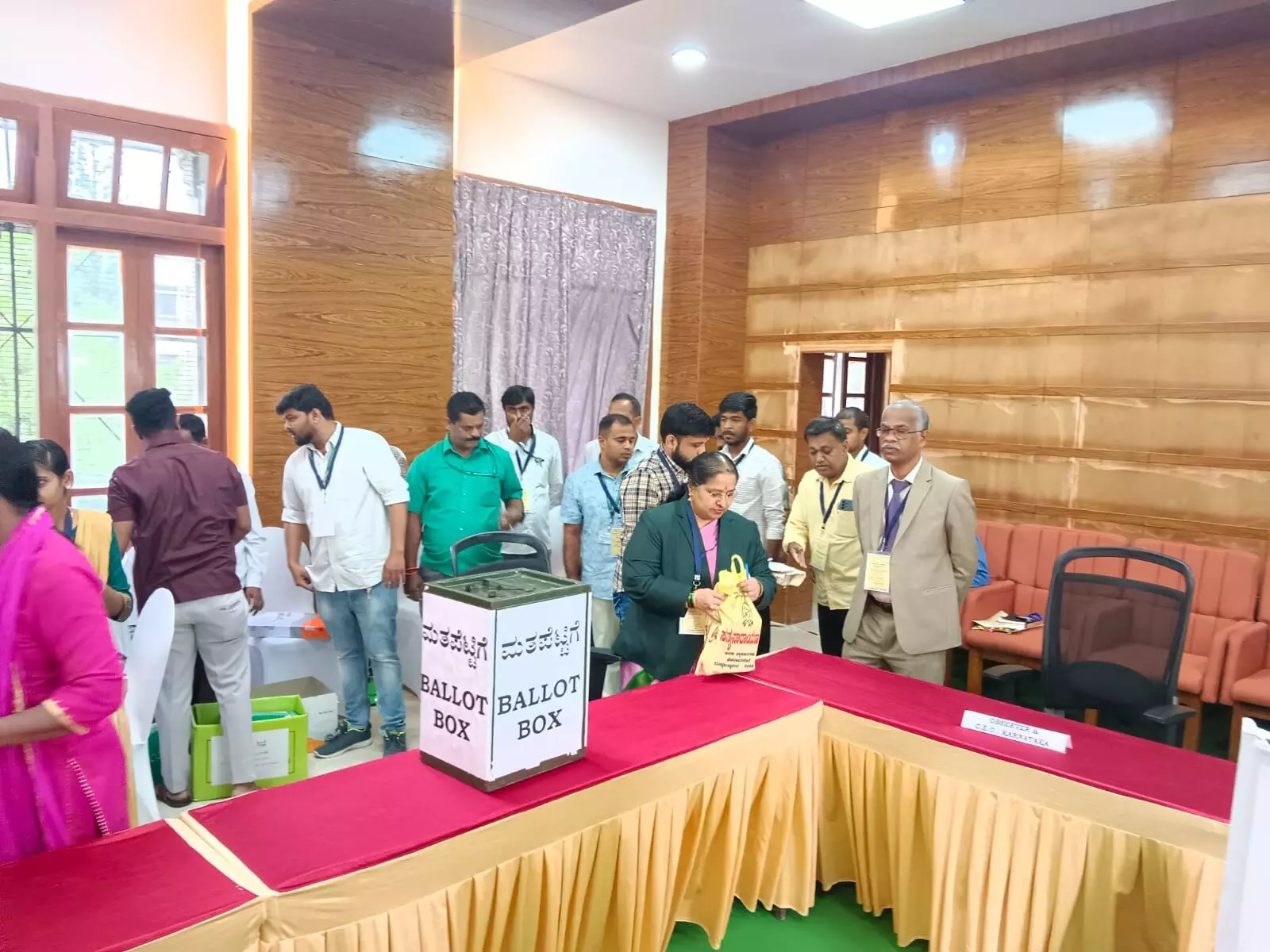 ರಾಜ್ಯಸಭೆ ಚುನಾವಣೆಗೆ ಕ್ಷಣಗಣನೆ... ರಾಜ್ಯಸಭೆ ಚುನಾವಣೆಗೆ ಕ್ಷಣಗಣನೆ...