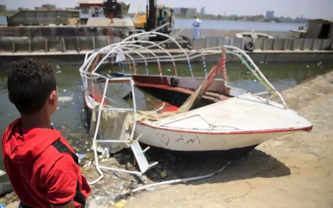 ಈಜಿಪ್ಟ್ ನ ನೈಲ್ ನದಿಯಲ್ಲಿ ದೋಣಿ ಮುಳುಗಿ 10 ಮಂದಿ ಸಾವು ಈಜಿಪ್ಟ್ ನ ನೈಲ್ ನದಿಯಲ್ಲಿ ದೋಣಿ ಮುಳುಗಿ 10 ಮಂದಿ ಸಾವು